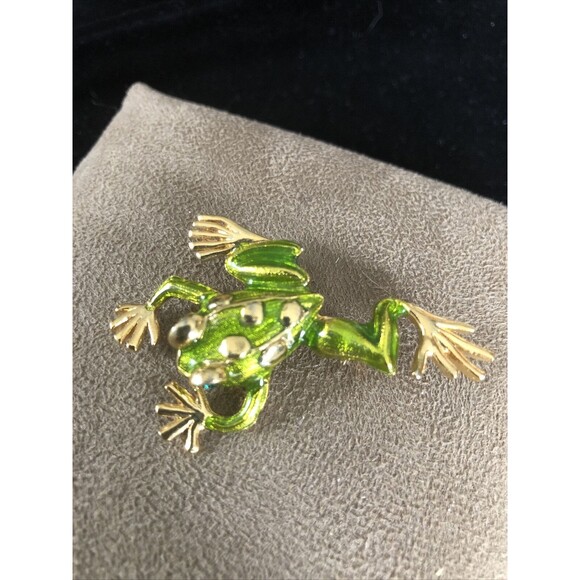 Unbranded Jewelry - Vintage Green Enamel Gold Tone Green Rhinestone Eyes Frog Pin Brooch